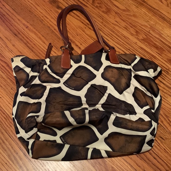 Dooney & Bourke Bags Dooney Bourke Giraffe Purse 9s Millennial